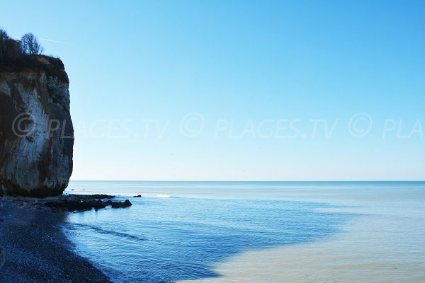 Côté gauche de la plage de St Pierre