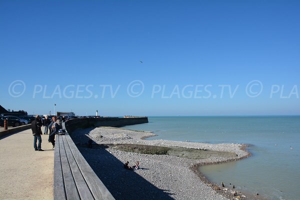 Beach in Saint Valery en Caux near the port