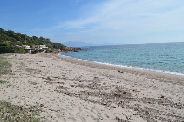 Ristorante della spiaggis di Stagnoli a Cargèse