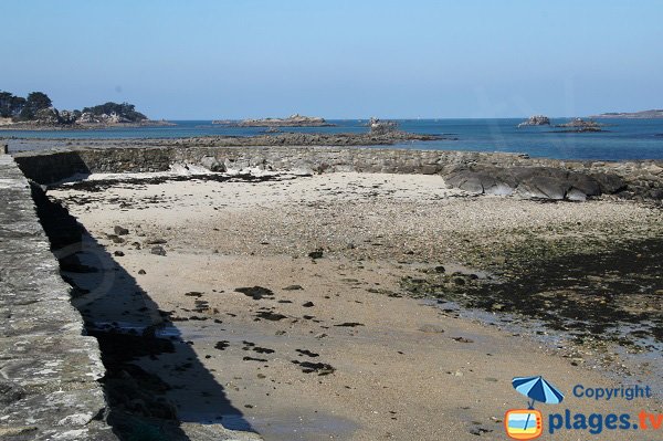 Plage dans la vieille ville de Roscoff