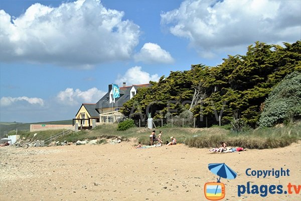 Restaurant sur la plage de Ste Anne La Palud