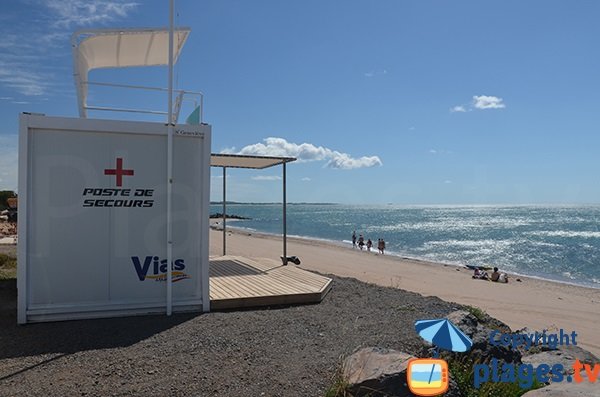 Plage dans le lieu dit Sainte Genevieve à Vias - Poste de secours