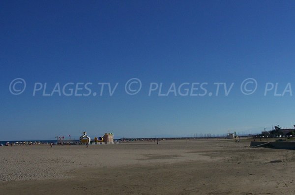 Beach in Saint Pierre sur Mer near Narbonne port