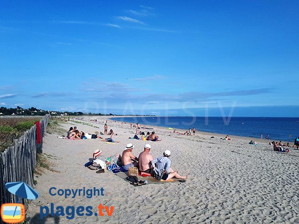 Photo de la plage de Suscinio en été à Sarzeau