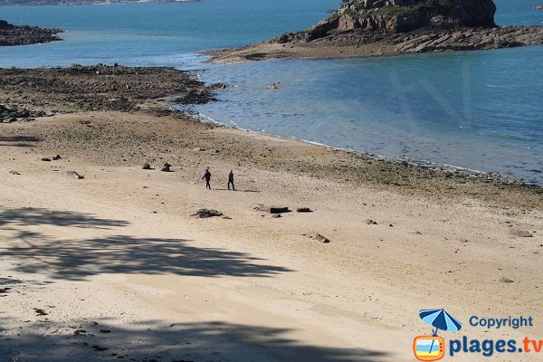 Walk around the peninsula of Carantec