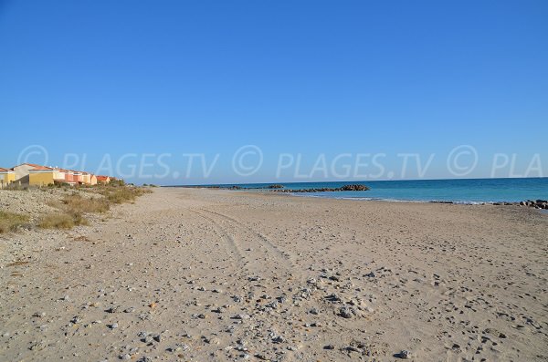 Plage de Frontignan entre le port et les Aresquiers