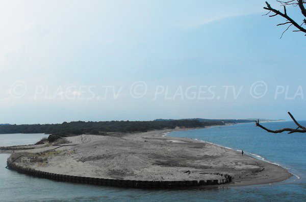 Vue de la plage de Tallone depuis la plage de Mare E Stagnu d'Aléria