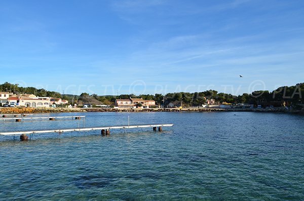 Port Tamaris beach in La Couronne - Martigues