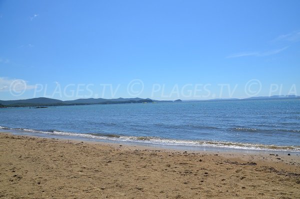 Spiaggia di Tamaris e vista sul Borme les Mimosas