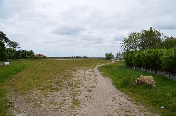 Accès à la plage de Lanton - Zone Ostréicole