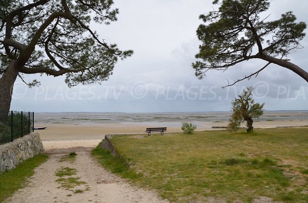 Accès à la plage de Taussat au niveau de la rue de la Poste