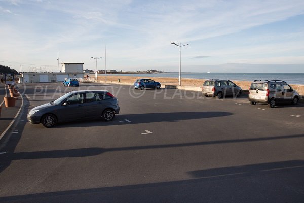 Parking de la plage du Temple d'Houlgate