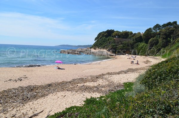 Plage de Temuli à Coggia dans le golfe de Sagone en Corse