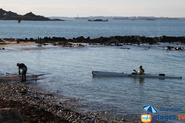 Kayak dans l'anse de Térénez à Plougasnou