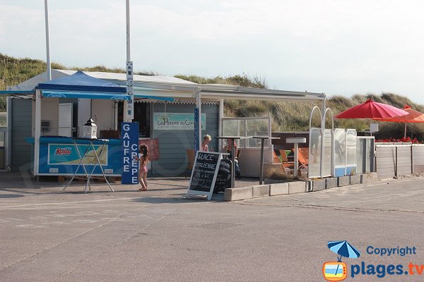 Taverna sul lungomare di Malo-les-Bains - parco eolico