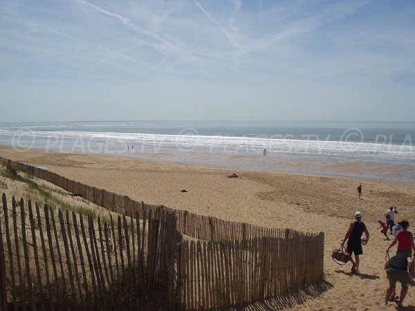 Plage de la Terrière entrée 150 à La Tranche sur Mer