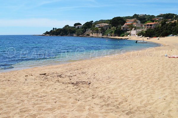 Plage dans le golfe de Liscia - Tiuccia