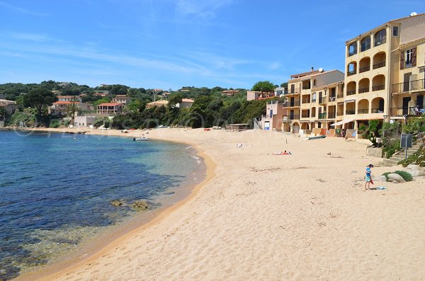 Photo de la plage de Tiuccia en Corse