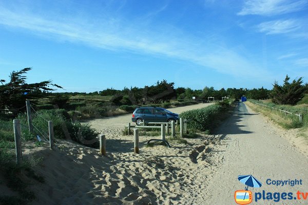 Parking of Tonelle beach