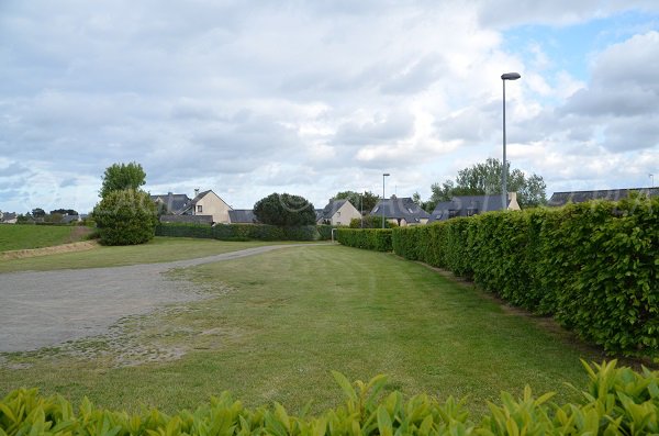 Parking de la plage de Tossen en Bretagne