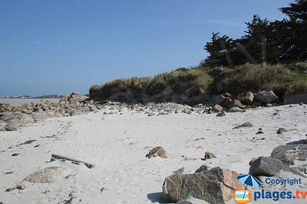 Plage calme dans les environs de Roscoff - Toul an Ouch