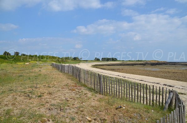 Toul Keun à Locmariaquer - vue sur la pointe des Pierres Plates