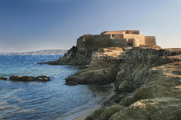 Spiaggia Tour Fondue a Hyères - Francia