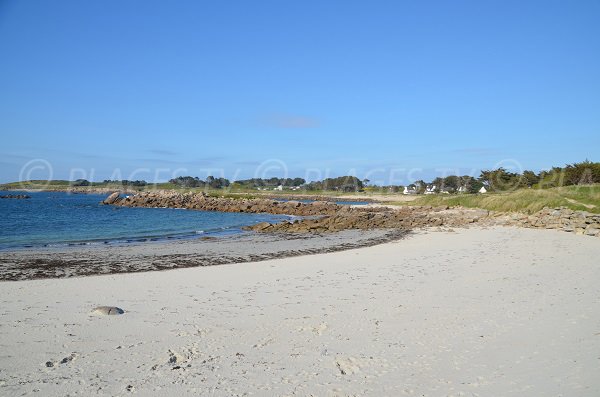 Plage de sable blanc à Pleumeur Bodou - Côtes d'Armor