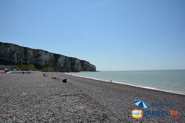 Grande plage de galets à Tréport (Seine Maritime)