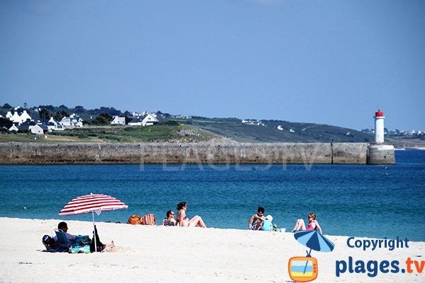 Plage peu fréquentée dans le sud bretagne