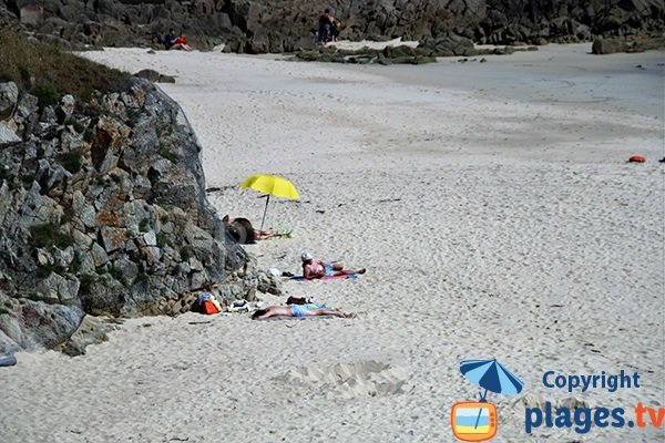 Rochers autour de la plage de Trescadec à Audierne