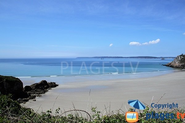 Vue sur le cap de la Chèvre depuis une crique de Telgruc sur Mer