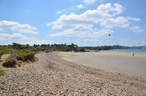 Plage à Crozon dans l'anse de Camaret