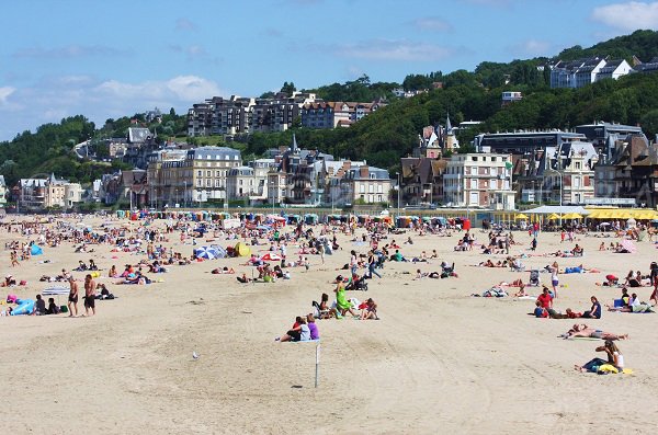 Plage de Trouville dans le centre-ville