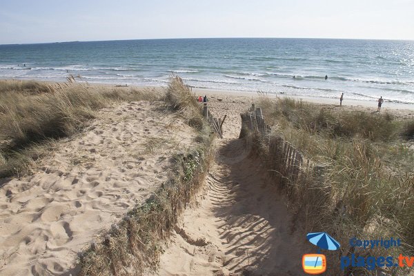 Arrivée sur la plage de Ty Hoche à Plouharnel