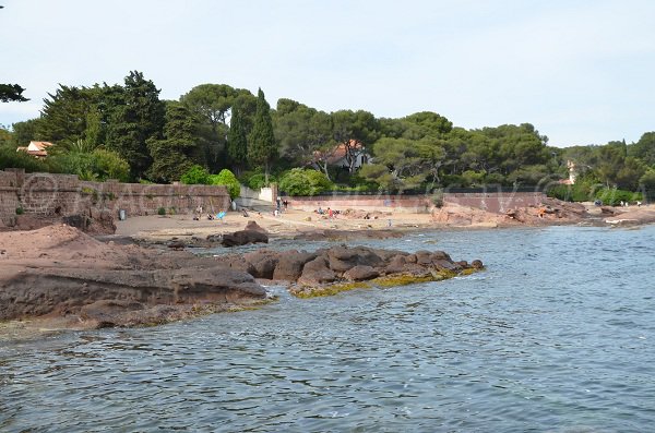 Spiaggia del Val Fleuri a Saint Raphael - Francia