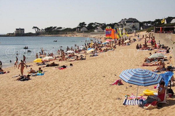 Centre de voile sur la plage Valentin à Batz sur Mer