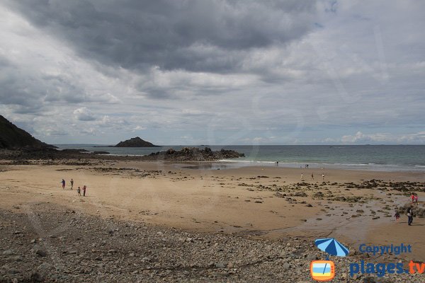 Wild beach in Pléneuf Val André