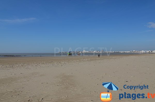 Plage de la Vallières à Saint Georges de Didonne à marée basse