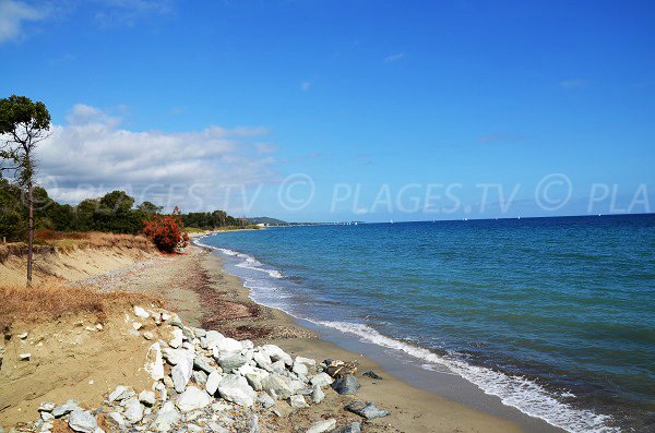 Sable sur la plage de Vanga di l'Oru en Corse