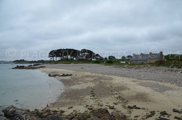 Extrémité de la plage de Le Varlen - Bretagne