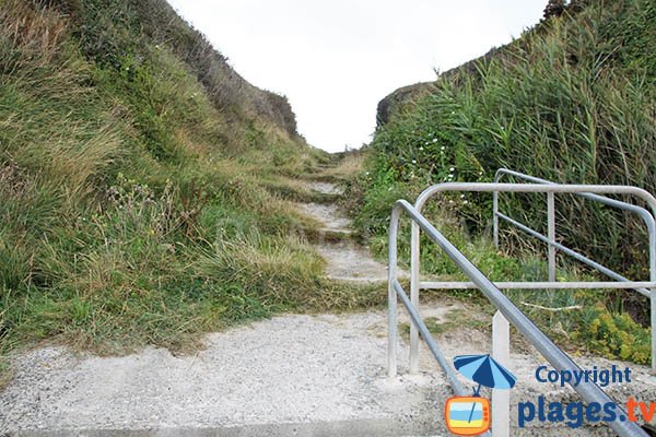 Accès à la grève du Vauglin à Planguenoual