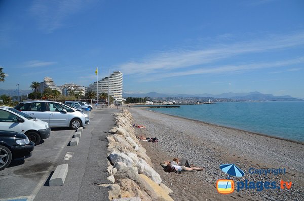 Parcheggio Spiaggia Vaugrenier vicino al porto turistico Villeneuve Loubet