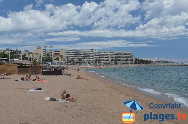 Plage de Veillat côté Casino - St Raphaël