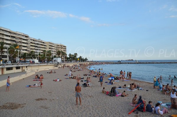 Öffentlicher Strand in St Raphaël - Le Veillat