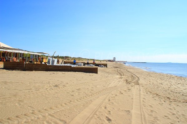 Location de matelas sur la plage de Vendres