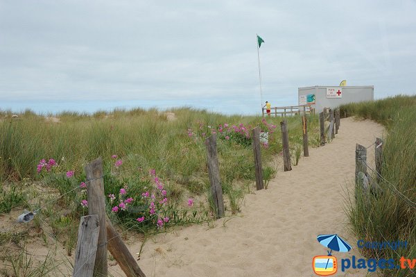 Accès à la plage du Verger de Cancale