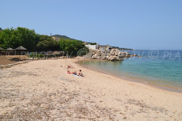 Plage privée à Verghia en Corse du Sud