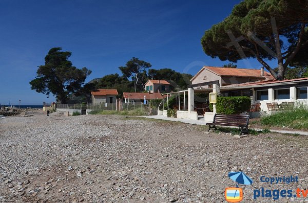 Restaurant on Verne beach in La Seyne