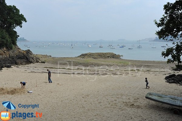 Beach of Vicomté in Dinard in France